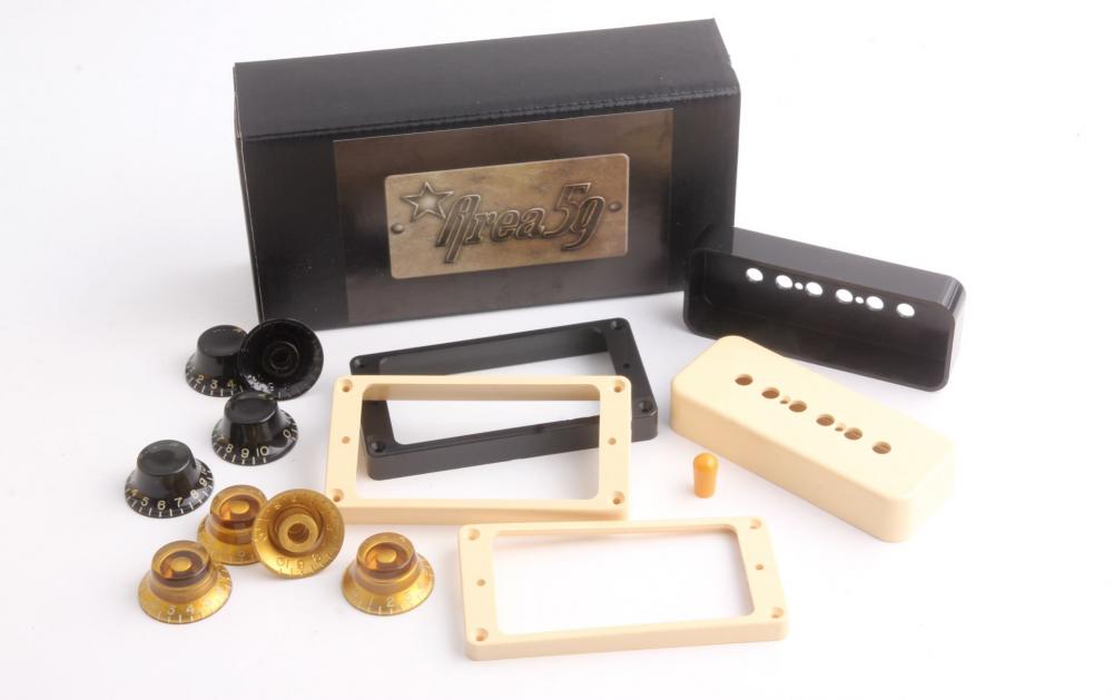 True to Vintage...Plastic and Hardware now Online!