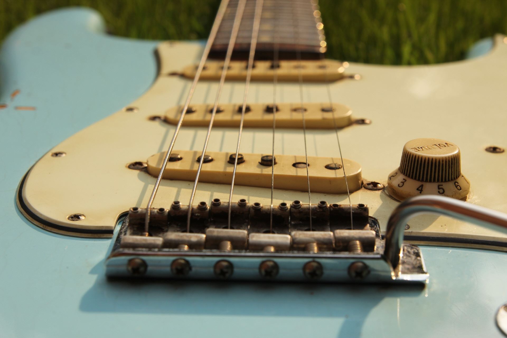 AOA-64' Strat® Smoked Greenish-Full Assembly