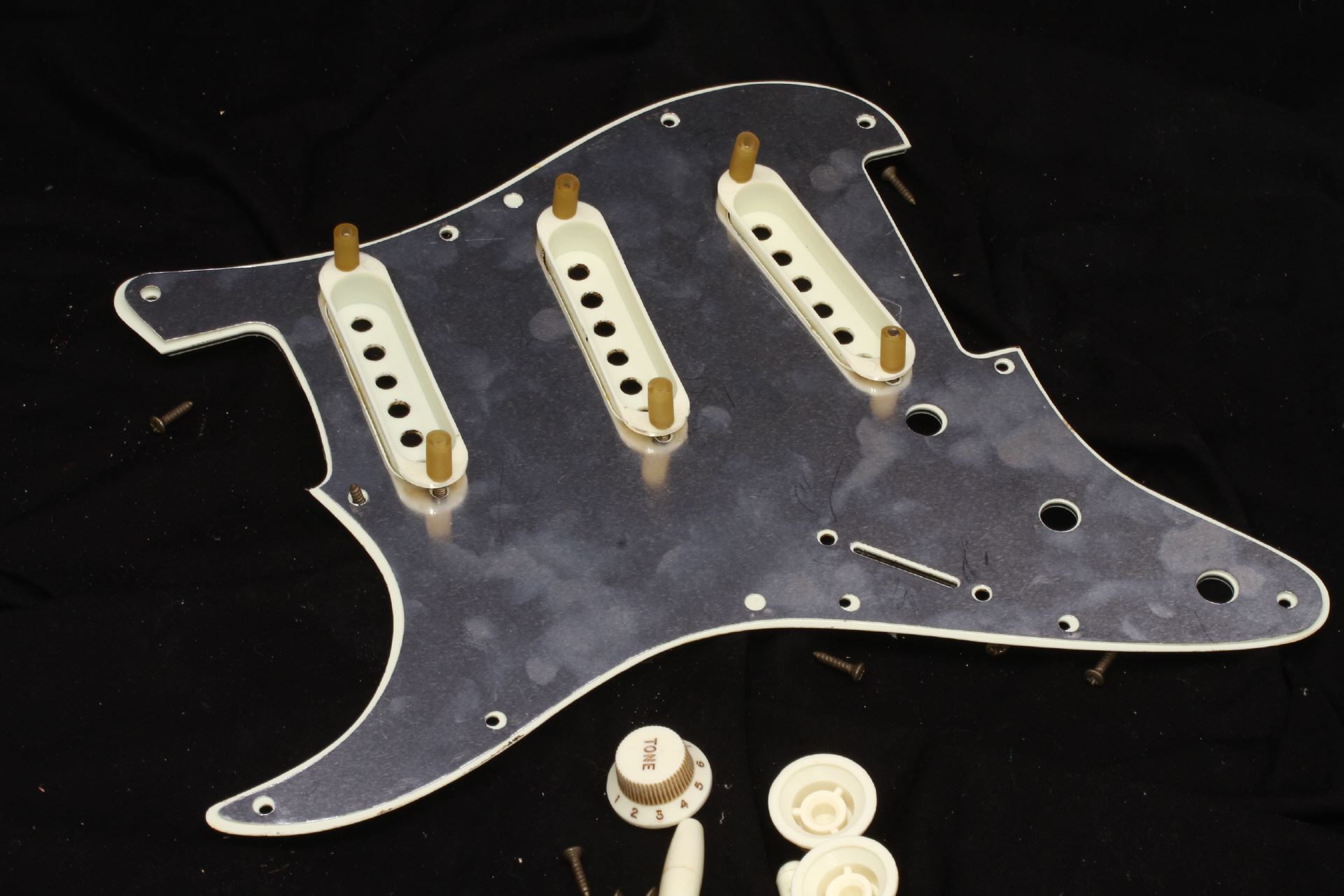 セルロイド製 ストラトピックガード '64 crazyparts グリーンガード セルロイド製 ストラトピックガード '64 crazyparts グリーンガード